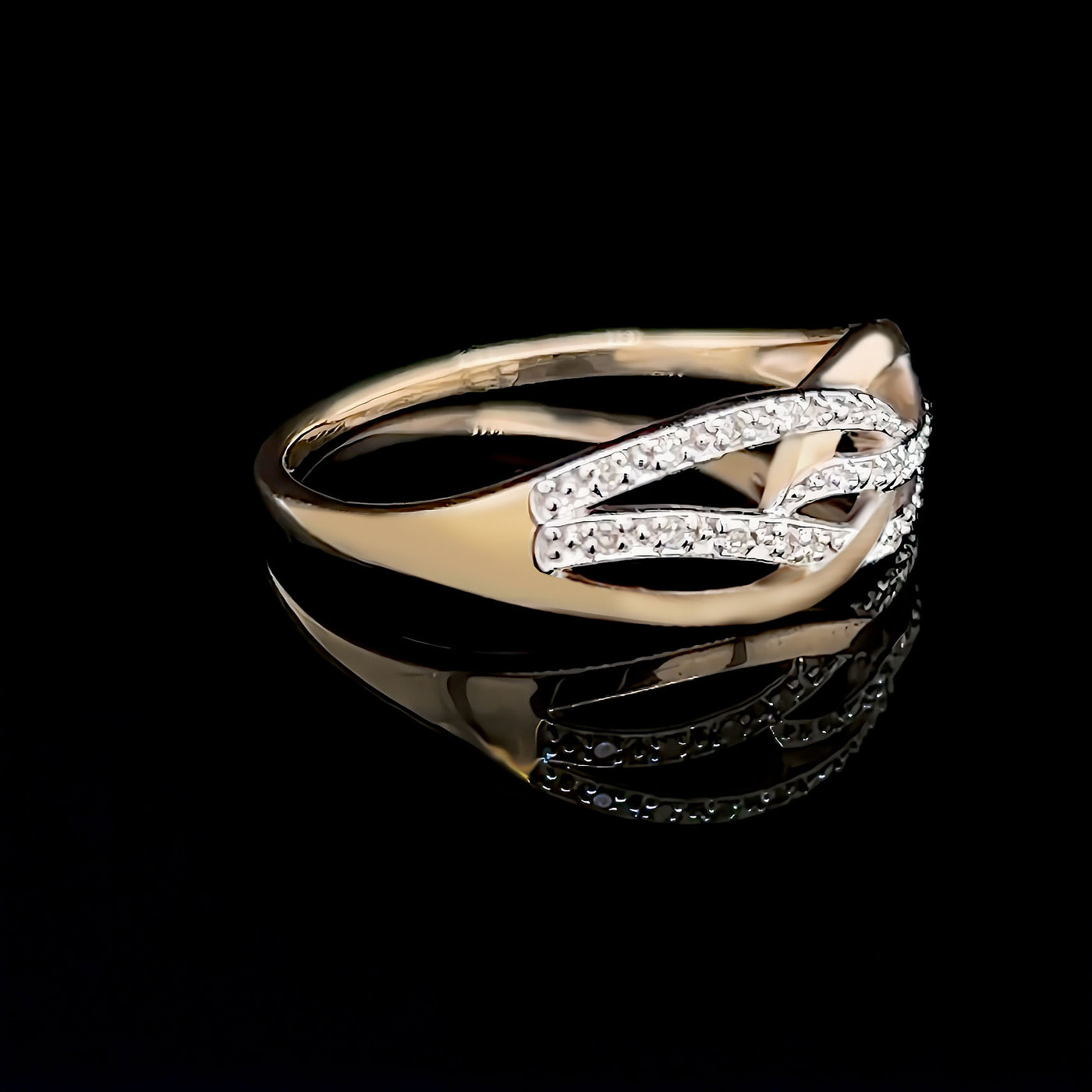 Waves Design Diamond Ring