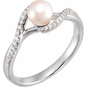 Sterling Silver Cultured White Freshwater Pearl & 1/10 CT Natural Diamond Ring