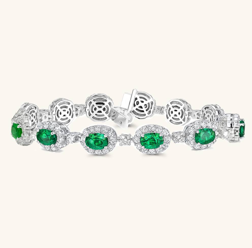 18K White Gold 4.72ct Emerald & 3.32ct Diamond Bracelet