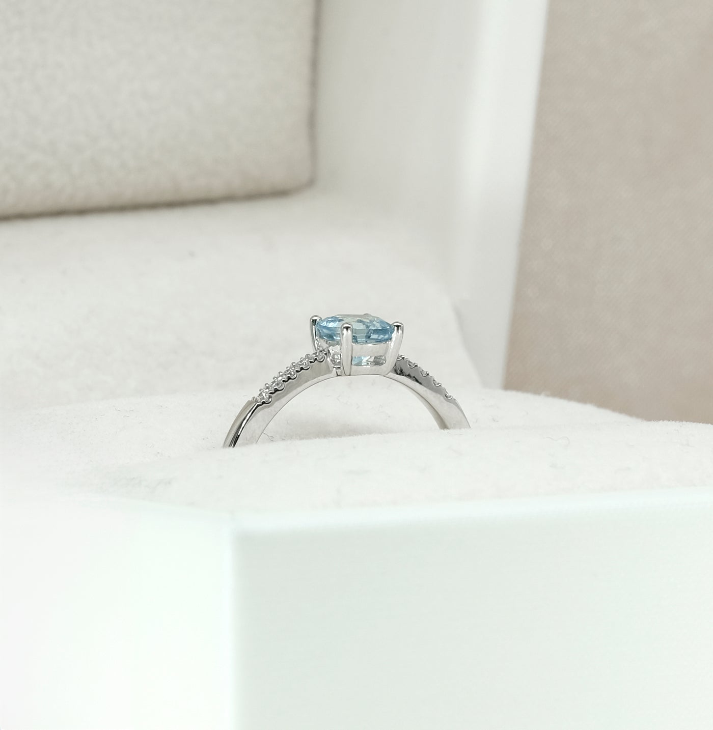 14K White Gold Aquamarine & Diamond Ring