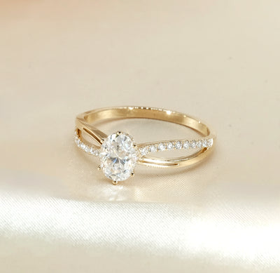 The Selena Ring - Twisted Pavé Band and Hidden Halo
