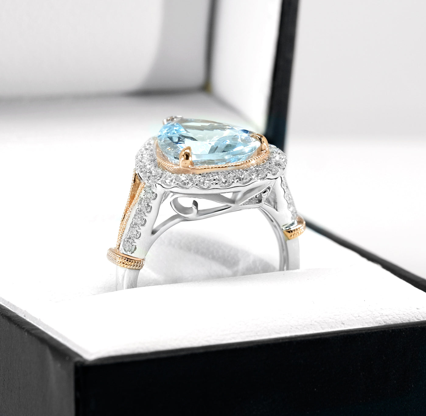 14K White Gold Aquamarine & Diamond Ring