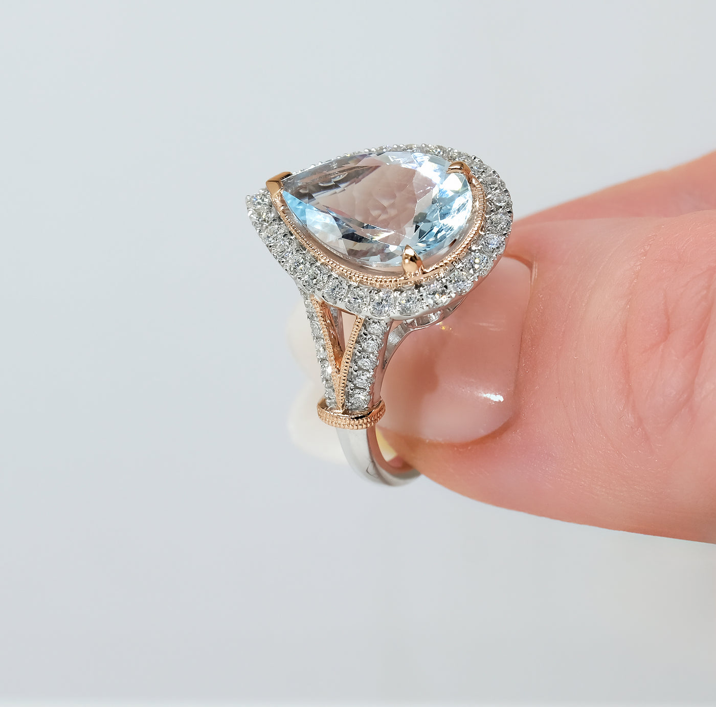 14K White Gold Aquamarine & Diamond Ring