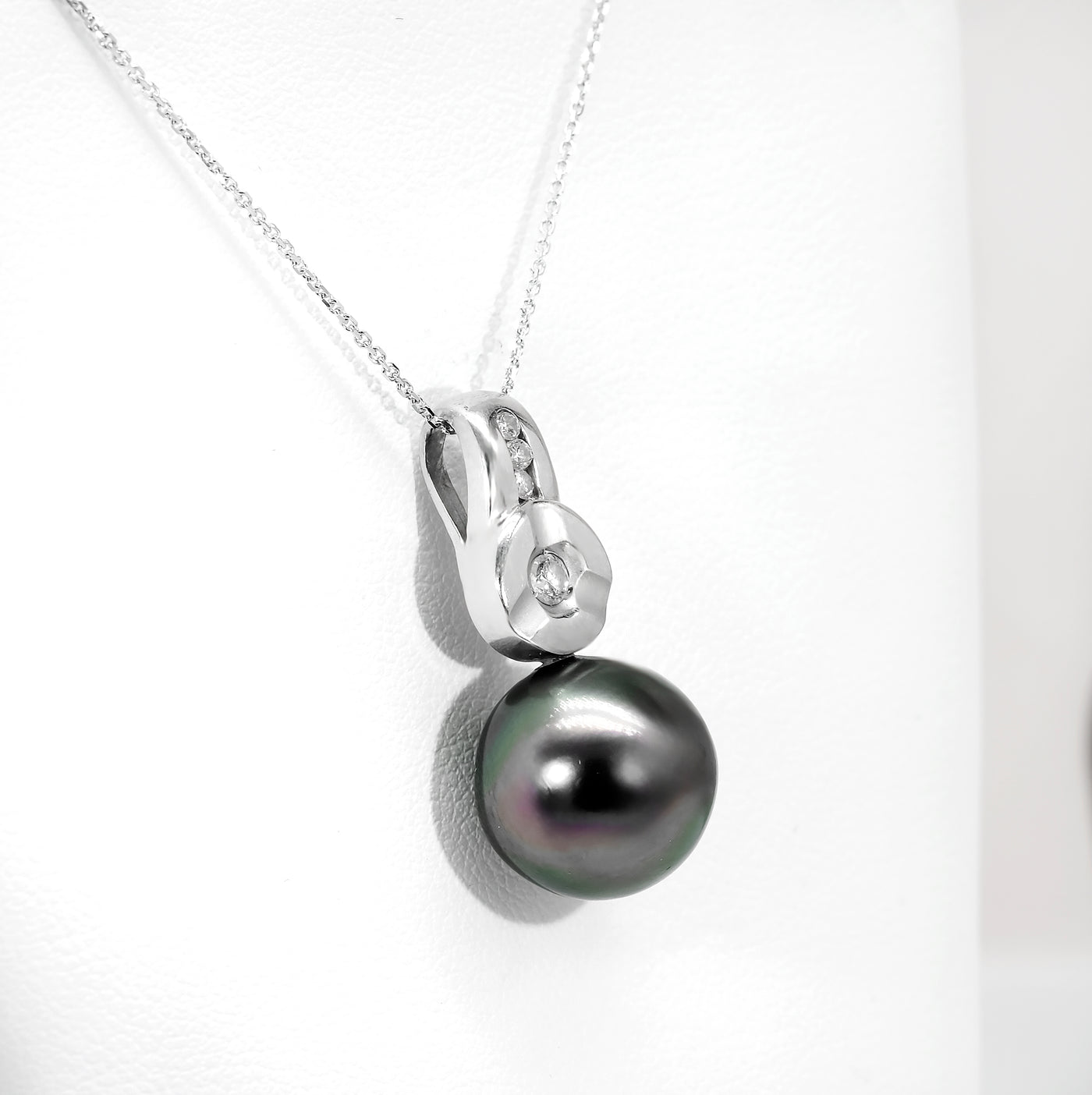 18K White Gold Tahitian Pearl & Diamond Pendant