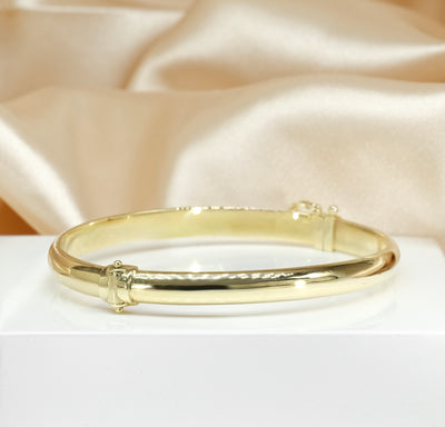 9K Gold Oval Bangle