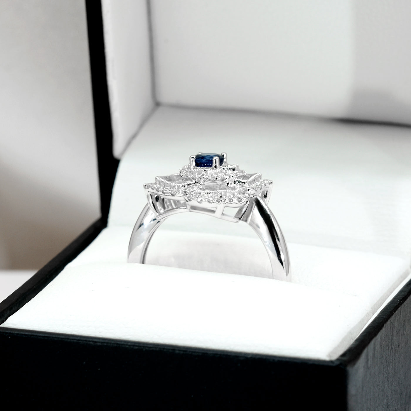 18K White Gold Sapphire & Diamond Ring