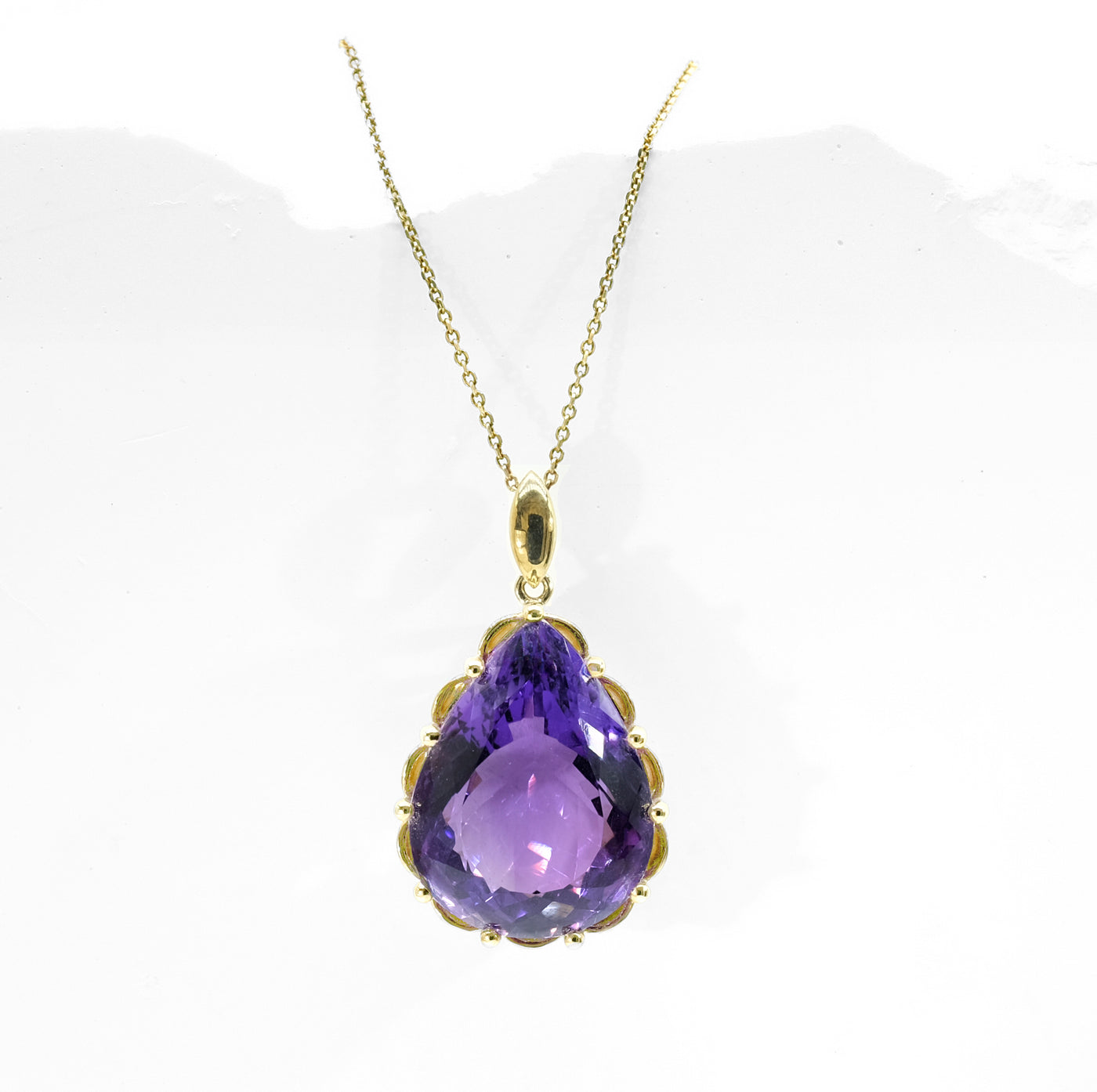 9K Yellow Gold Amethyst Pendant