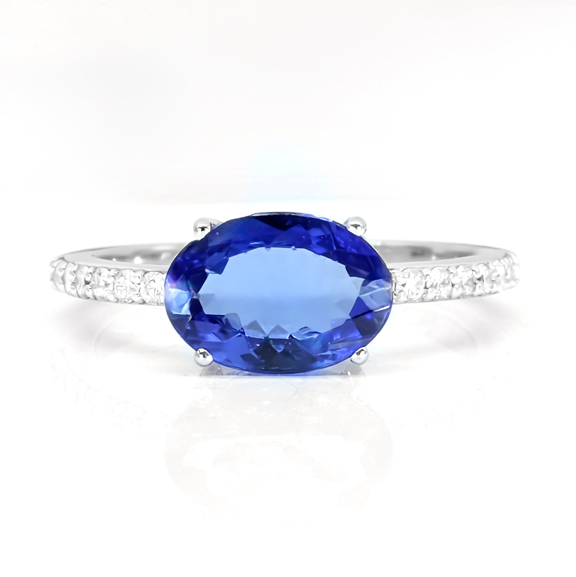 18K White Gold Tanzanite & Diamond  Ring