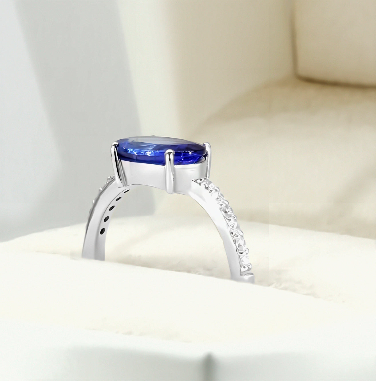 18K White Gold Tanzanite & Diamond  Ring