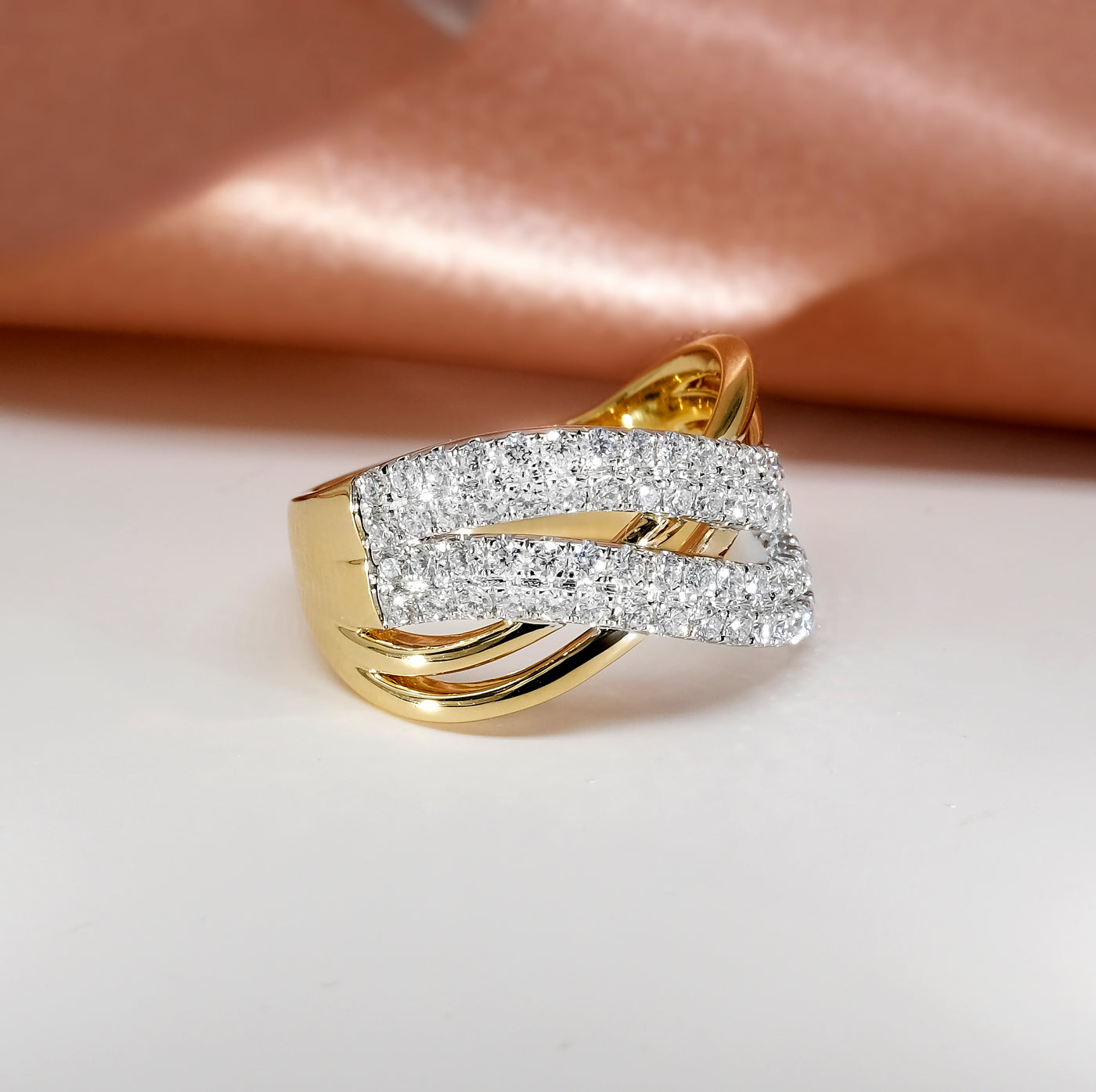 18k White & Yellow Gold Diamond Ring