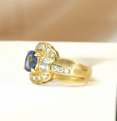 18K Yellow Gold Sapphire & Diamond Ring