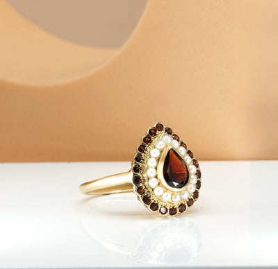 Yellow Gold Garnet & Freshwater Pearl Ring