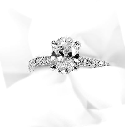 The Florence Ring - Lab Grown Diamond with 4-claws and Pave Band