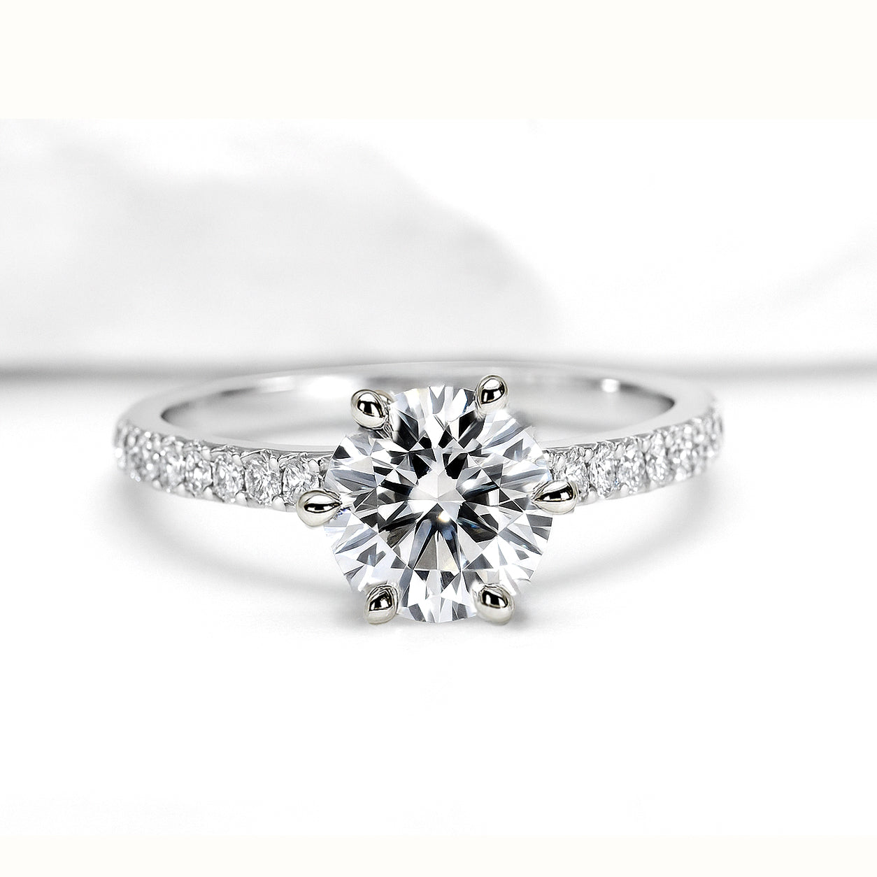The Vera Ring - Lab Grown Diamond with 6-claws and Fine Pave Band