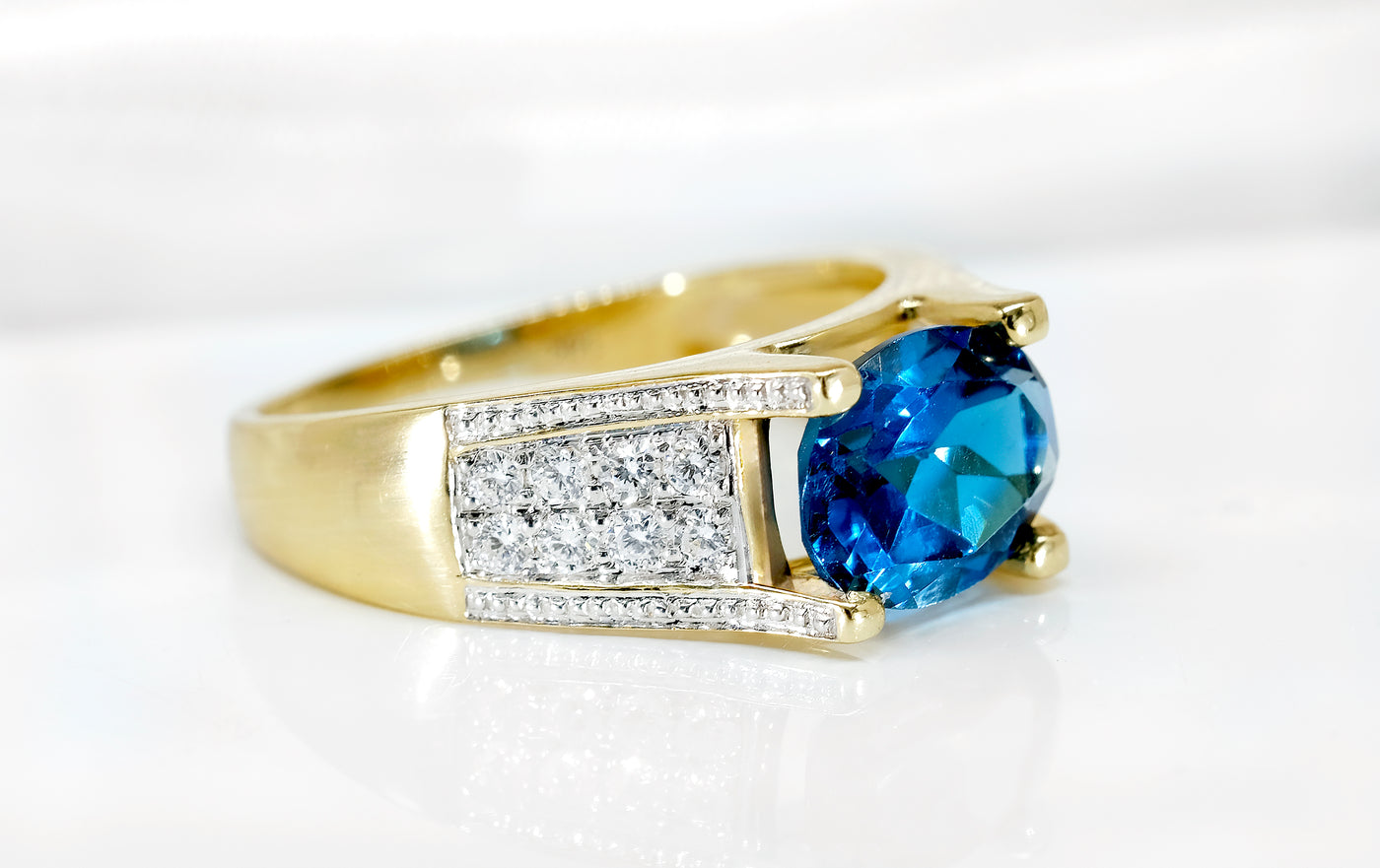Yellow Gold Diamond & Blue Topaz Ring