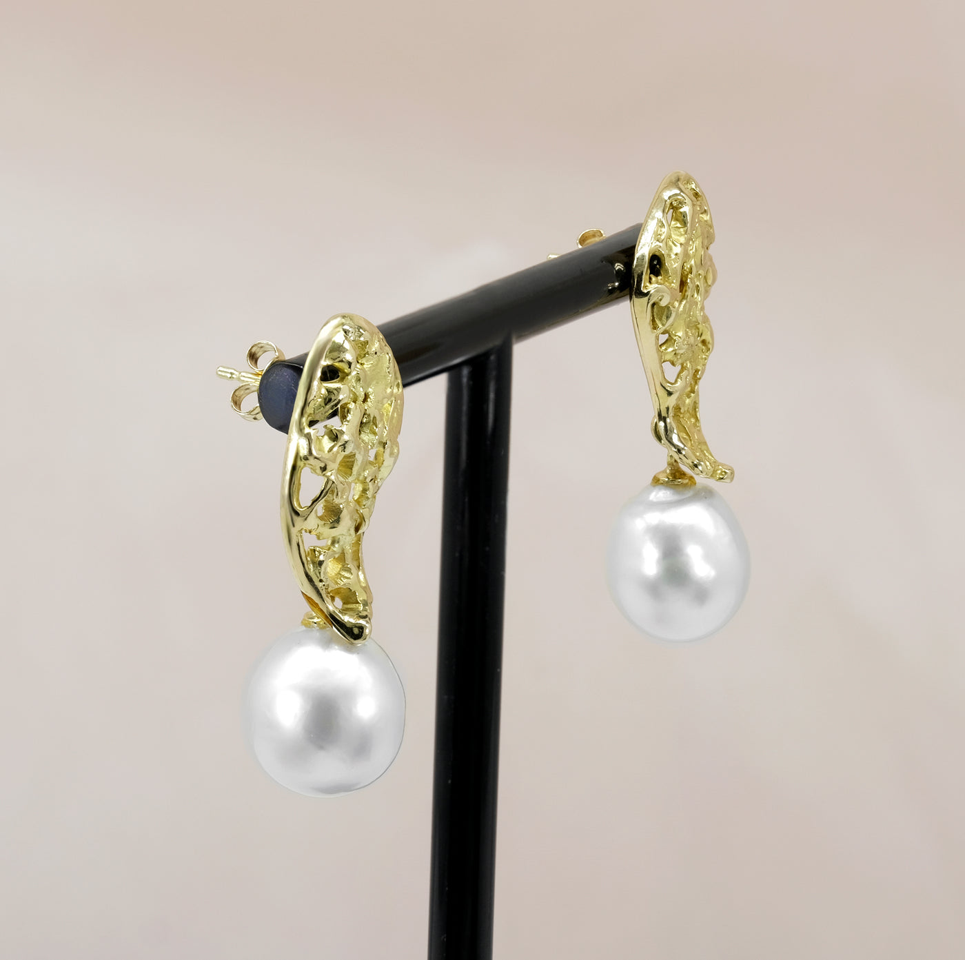 18K Yellow Gold South Sea Pearl Earrings