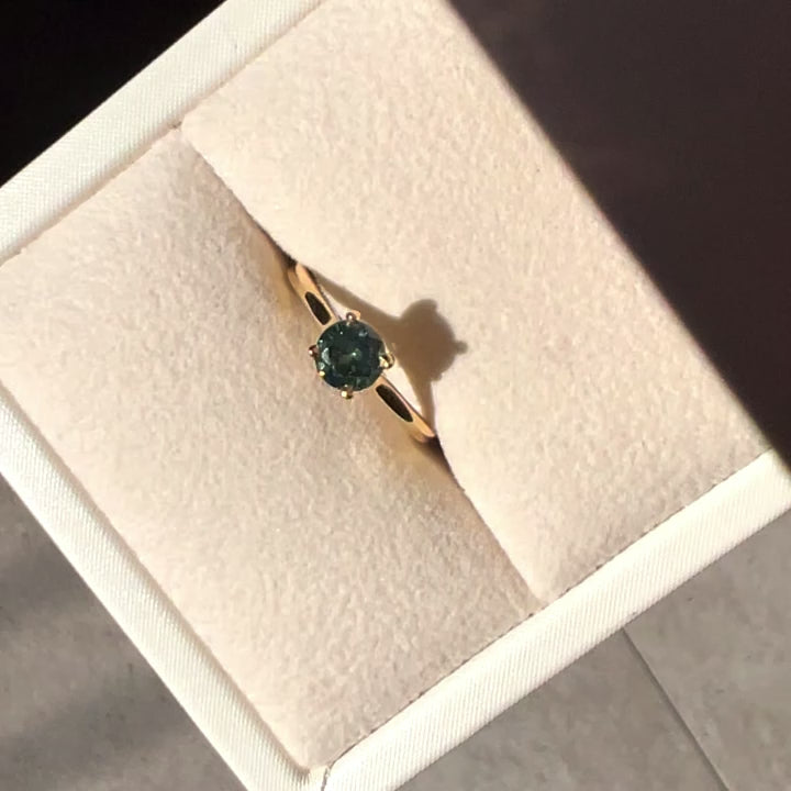 14k Yellow Gold Light Green Sapphire Ring