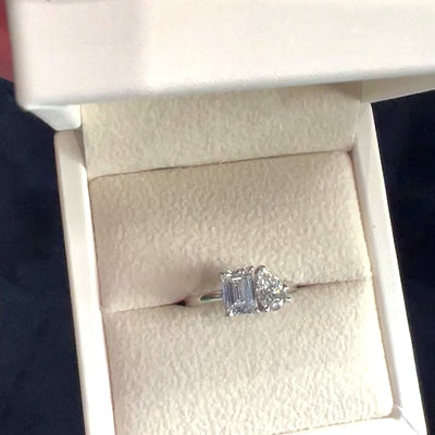 Emerald &amp; Pear Cut Toi et Moi Ring with 2.20 Carat TW of Lab-Grown Diamonds in 18kt White Gold