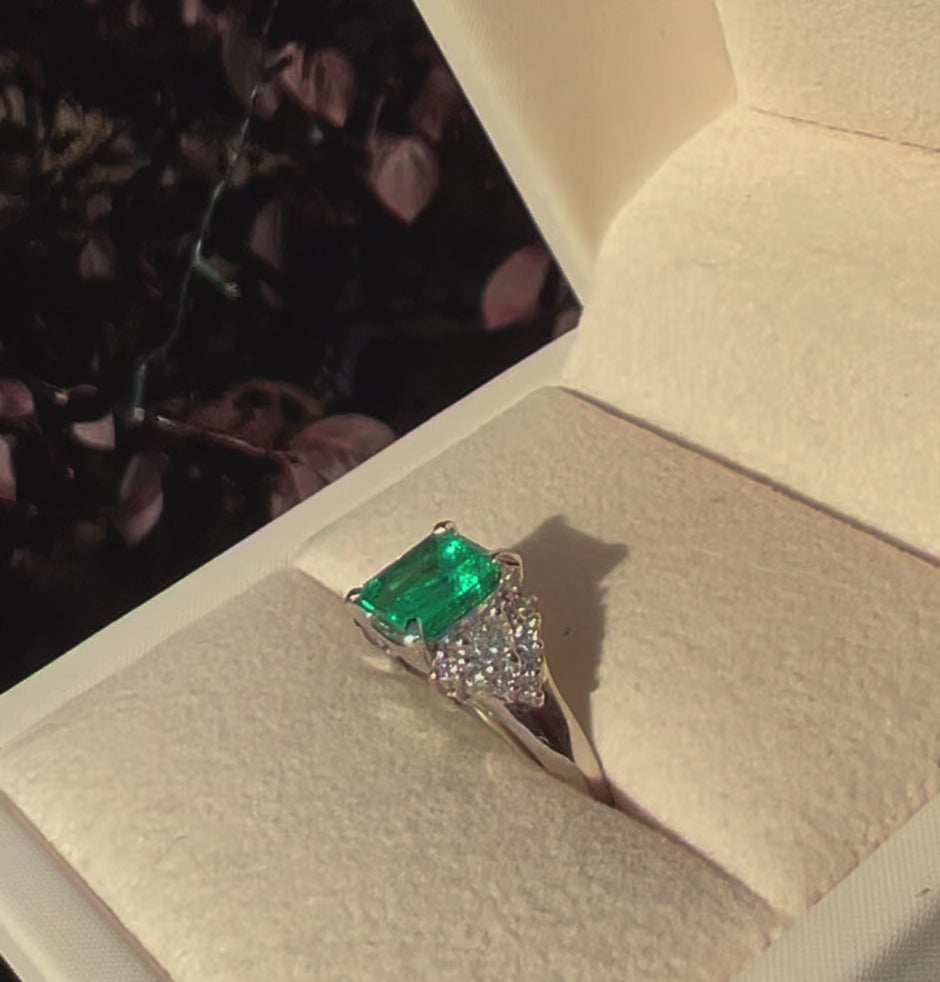 Platinum Emerald & Diamond Ring