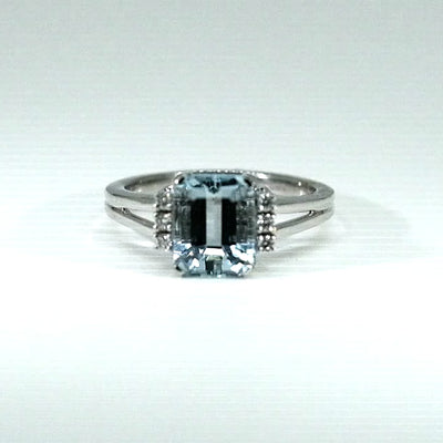 18K White Gold Aquamarine & Diamond Ring