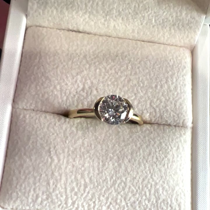 Lab Grown Diamond Ring in Yellow Gold