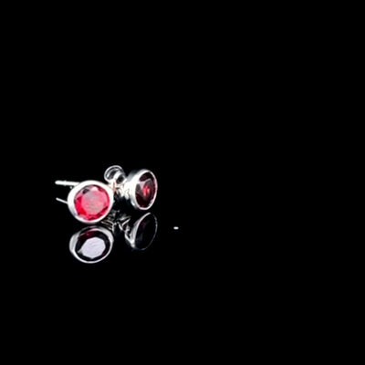 9K White Gold Garnet Earrings