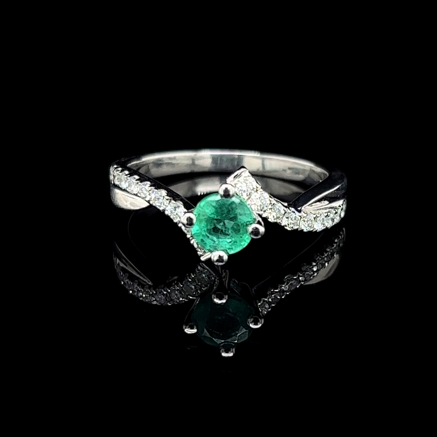 White Gold Emerald Twisted Ring